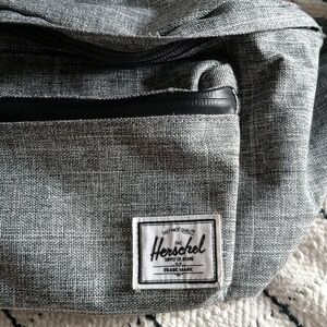 HERSCHEL Gray/White Waist Pack